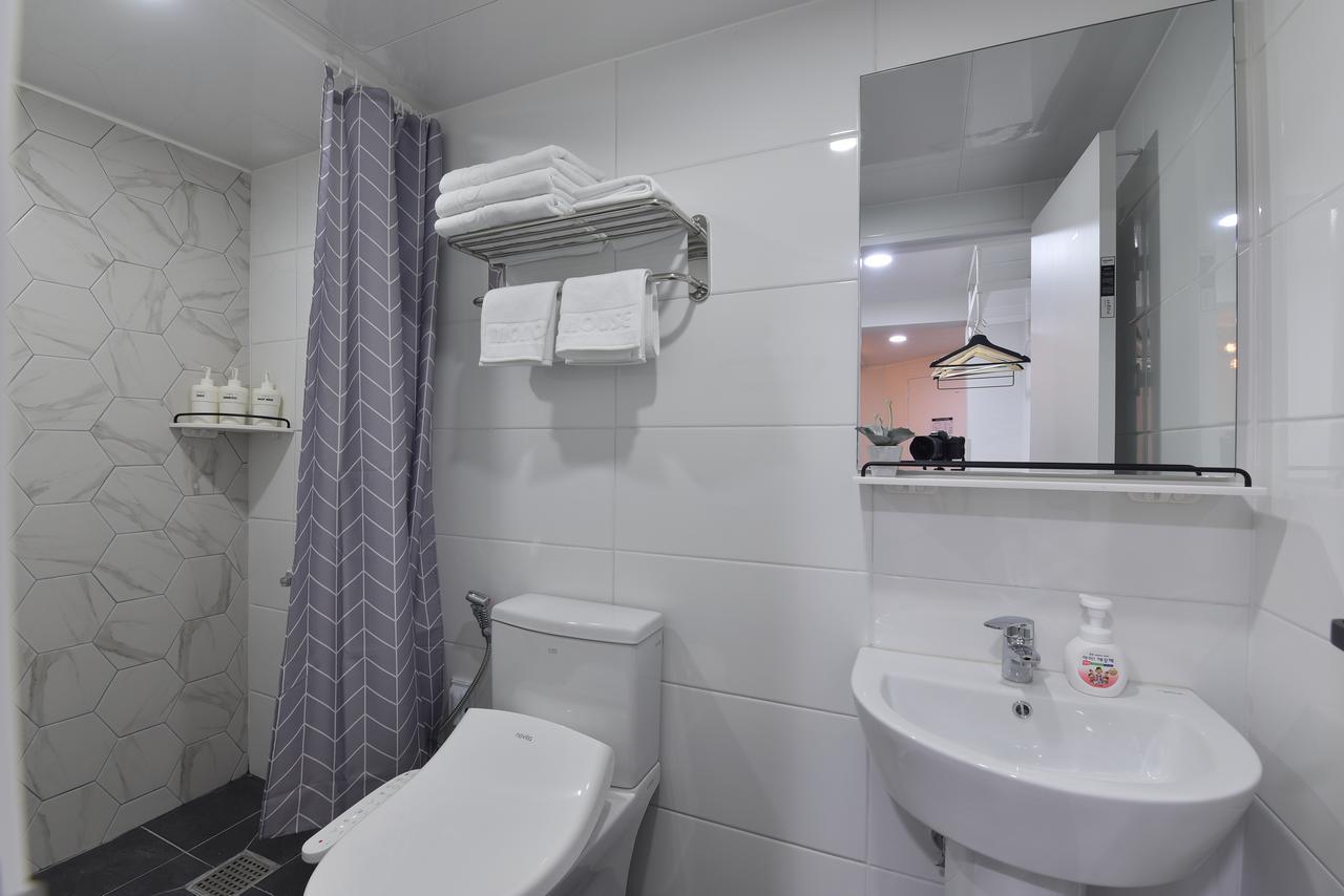 Mono House Hongdae 5 Hotel Seoul Exterior photo